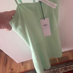 ALO YOGA WOMEN'S TENNIS DRESS SIZE MEDIUM BRAND NEW WITH TAGS LIME GREEN